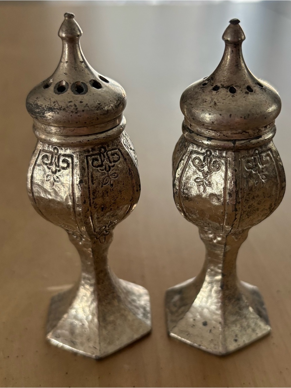 Set of Silver Plated Salt & Pepper Shakers. Weidlich Bros A-3104. Vintage